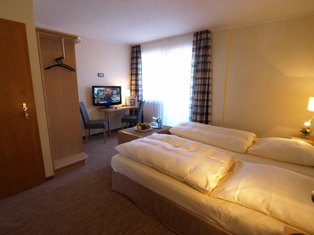 Hotel Landhaus Silbertanne Ротенбурґ-ан-дер-Фульда Екстер'єр фото