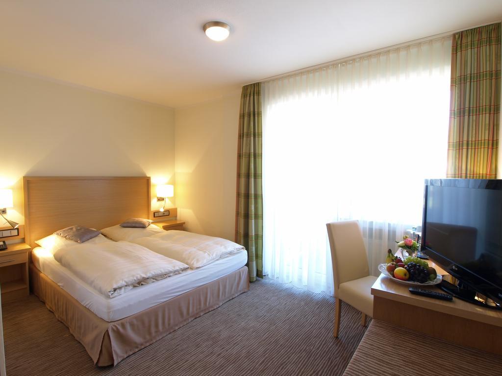 Hotel Landhaus Silbertanne Ротенбурґ-ан-дер-Фульда Екстер'єр фото