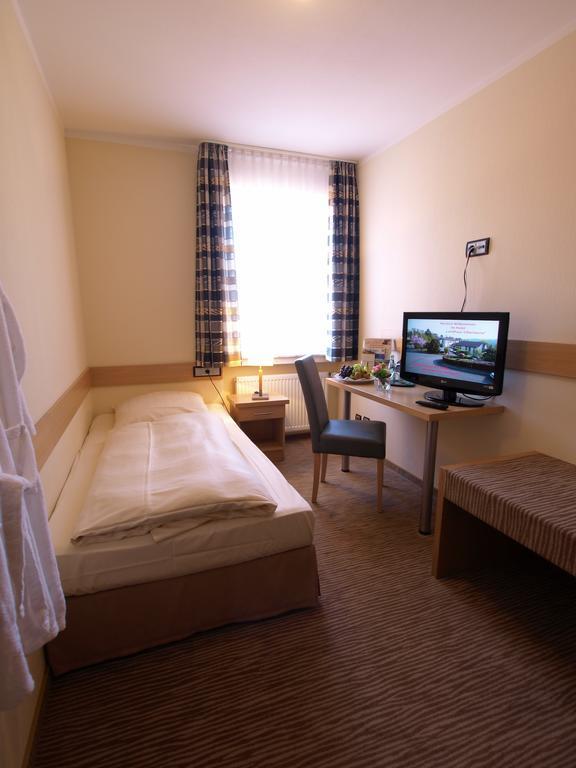 Hotel Landhaus Silbertanne Ротенбурґ-ан-дер-Фульда Екстер'єр фото