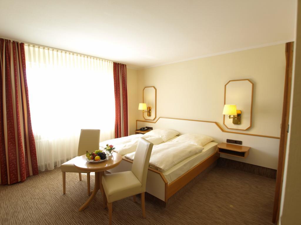 Hotel Landhaus Silbertanne Ротенбурґ-ан-дер-Фульда Екстер'єр фото